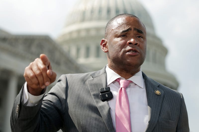 Congressman Marc Veasey speaks on the U.S. Capitol grounds