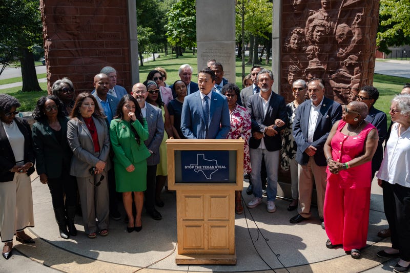 Texas House Democrats speaking out of state