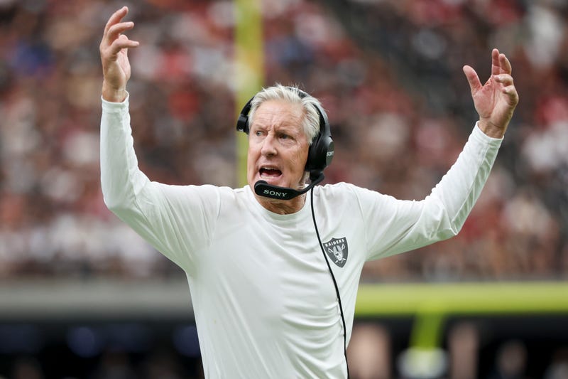Head coach Pete Carroll of the Las Vegas Raiders reacts to a play during the fourth quarter of the NFL Preseason 2025 game against the San Francisco 49ers at Allegiant Stadium on August 16, 2025 in Las Vegas, Nevada.