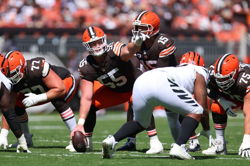 Ethan Pocic #55 of the Cleveland Browns plays against the Cincinnati Bengals at Huntington Bank Field on September 07, 2025 in Cleveland, Ohio. 