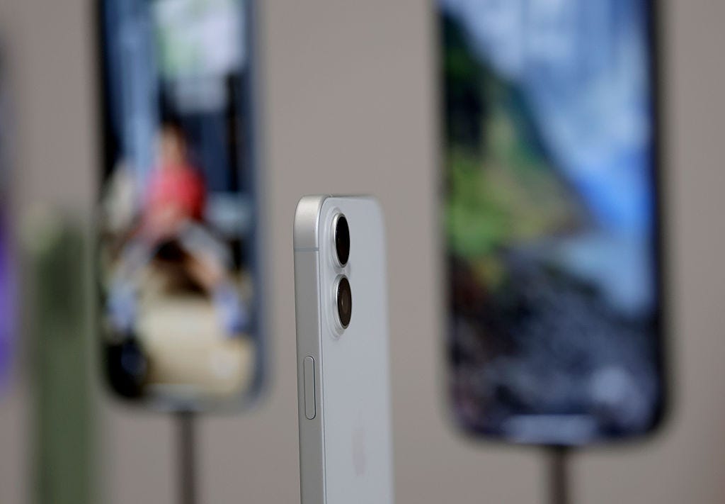 Apple News faces scrutiny over alleged political bias in curated content