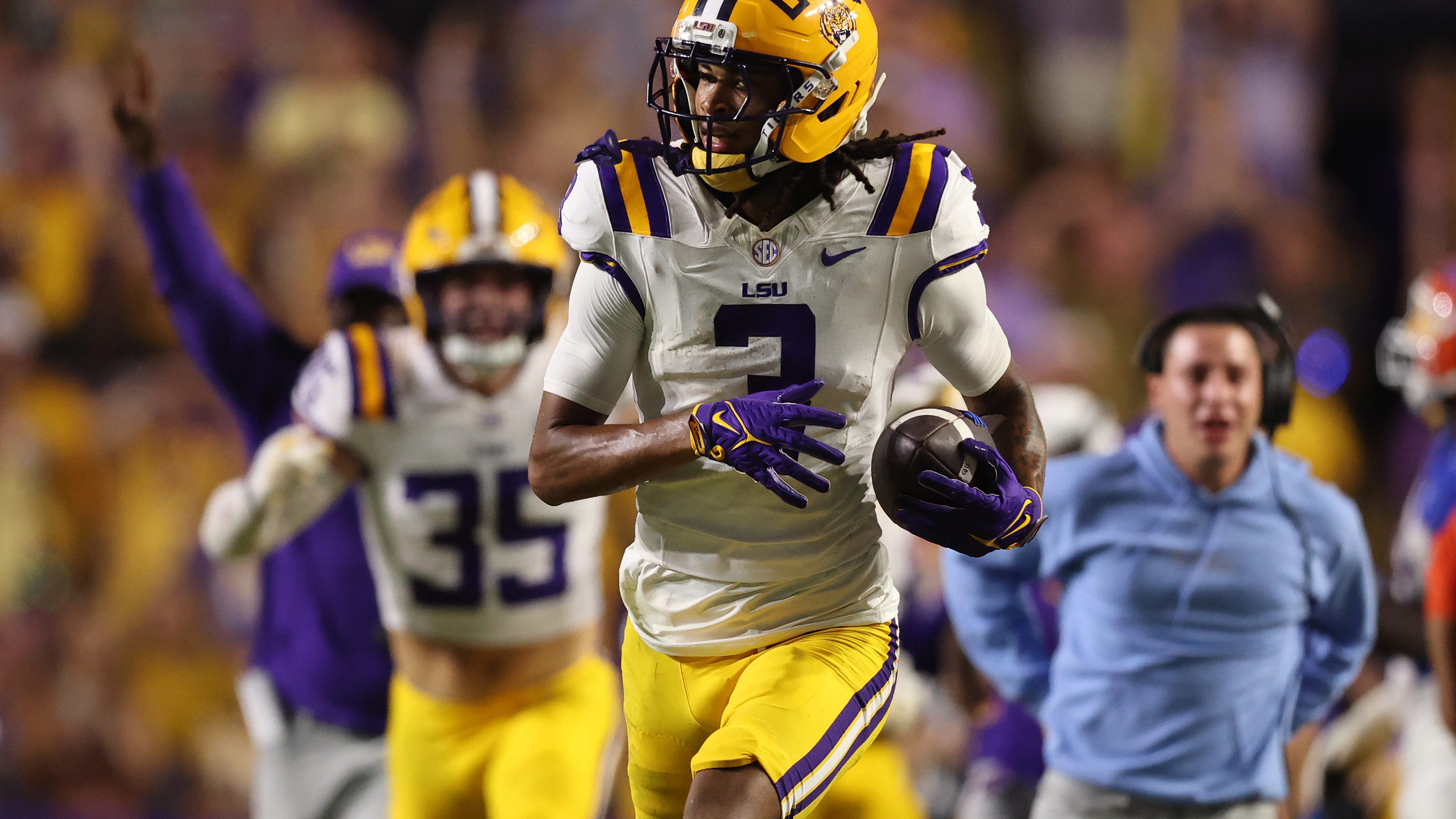 Defense leads as LSU waits for the offense to find its way