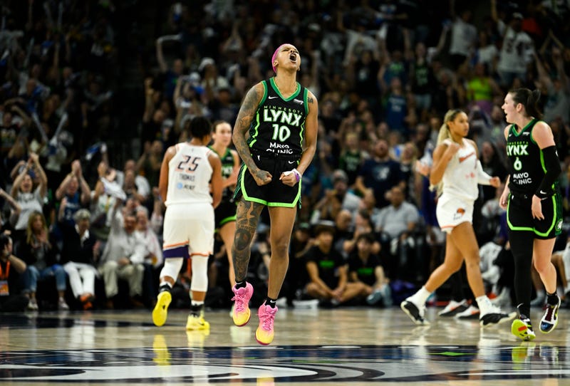 Lynx win
