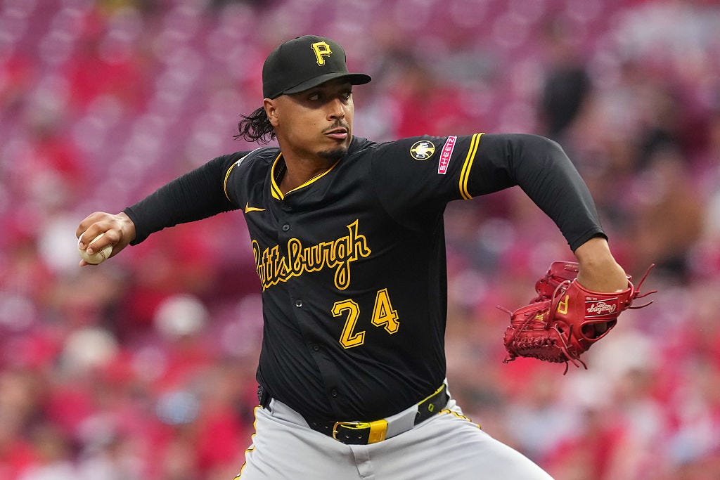 Red Sox acquire SP Johan Oviedo in trade with Pirates