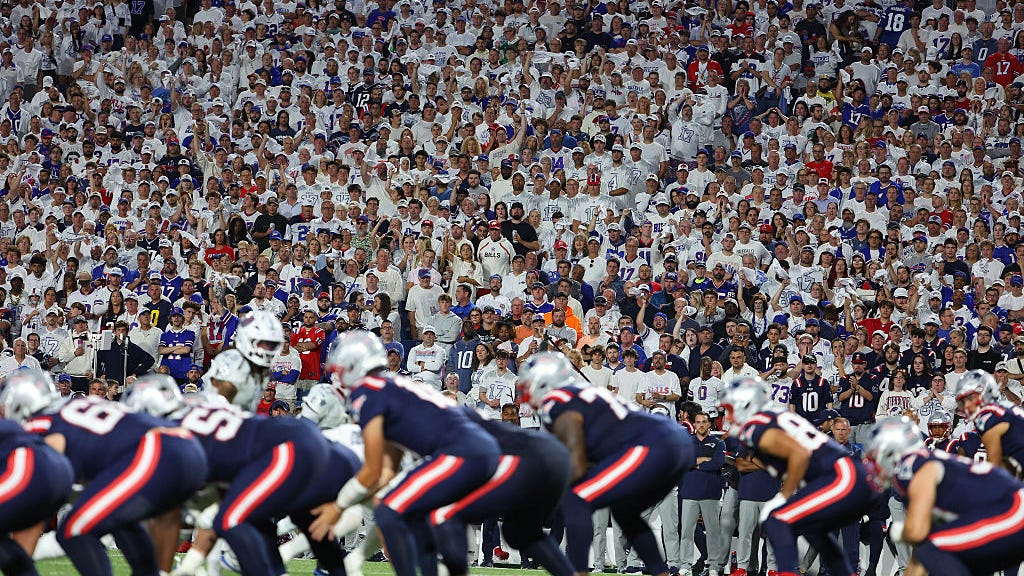 Patriots take down Bills 23-20 and spoil Buffalo's perfect record