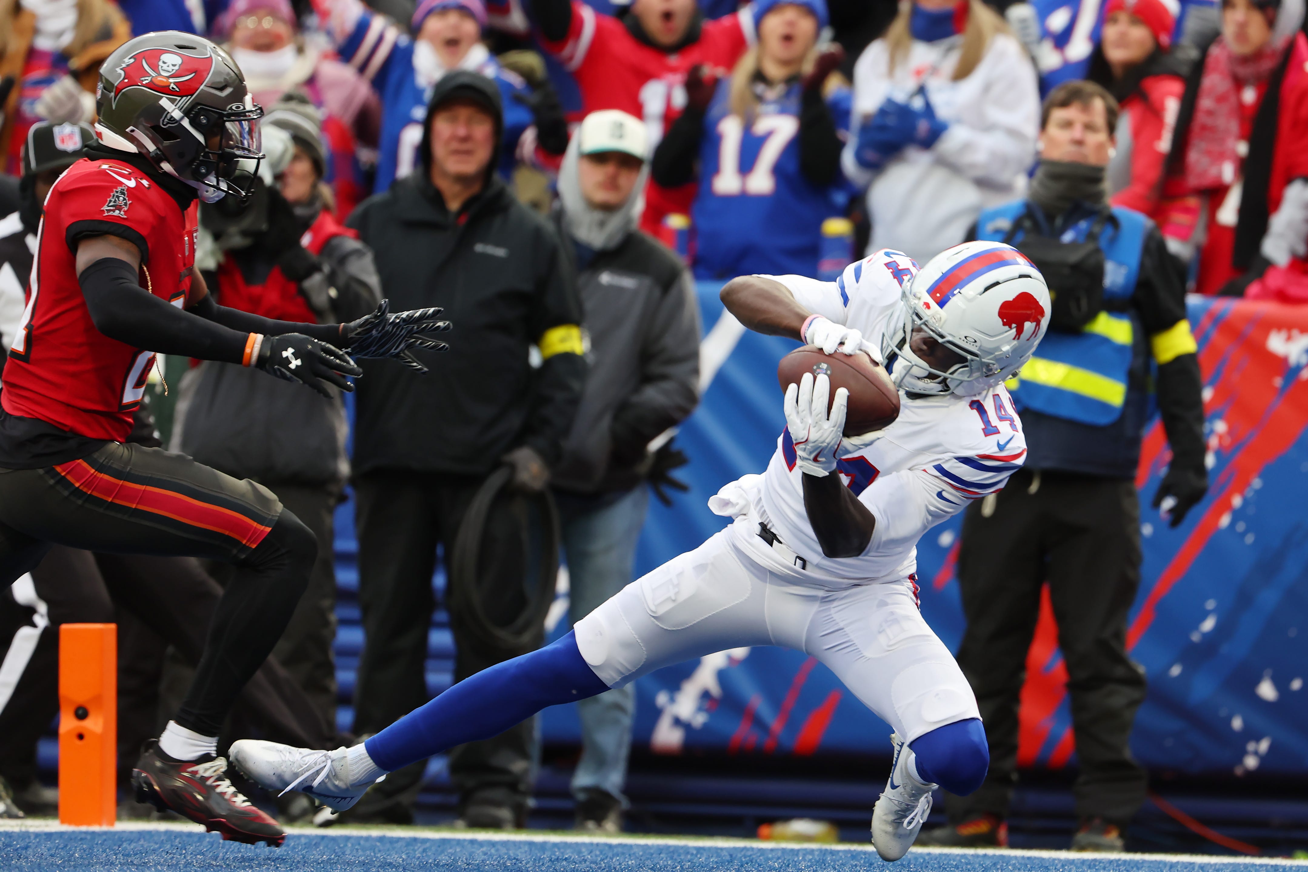 Bills stuff Buccaneers in back-and-forth contest
