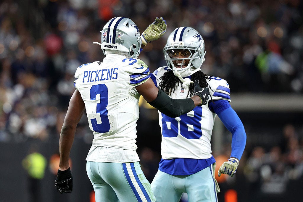 Love of the Star: Cowboys dominate Raiders 33-16 on Monday Night Football