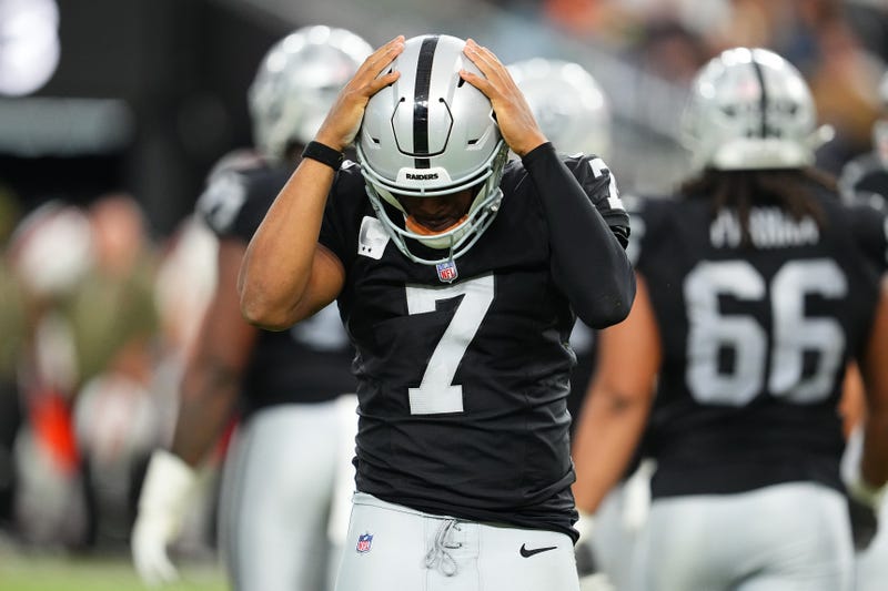 Geno Smith #7 of the Las Vegas Raiders reacts in the game against the Cleveland Browns at Allegiant Stadium on November 23, 2025 in Las Vegas, Nevada.