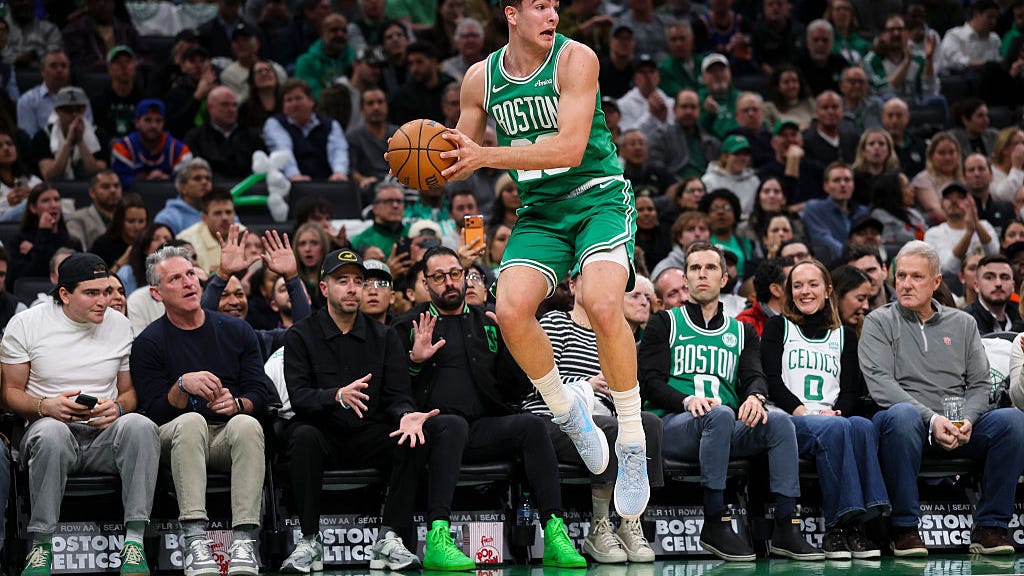Two young guys turn the tide for Celtics in upset over Knicks