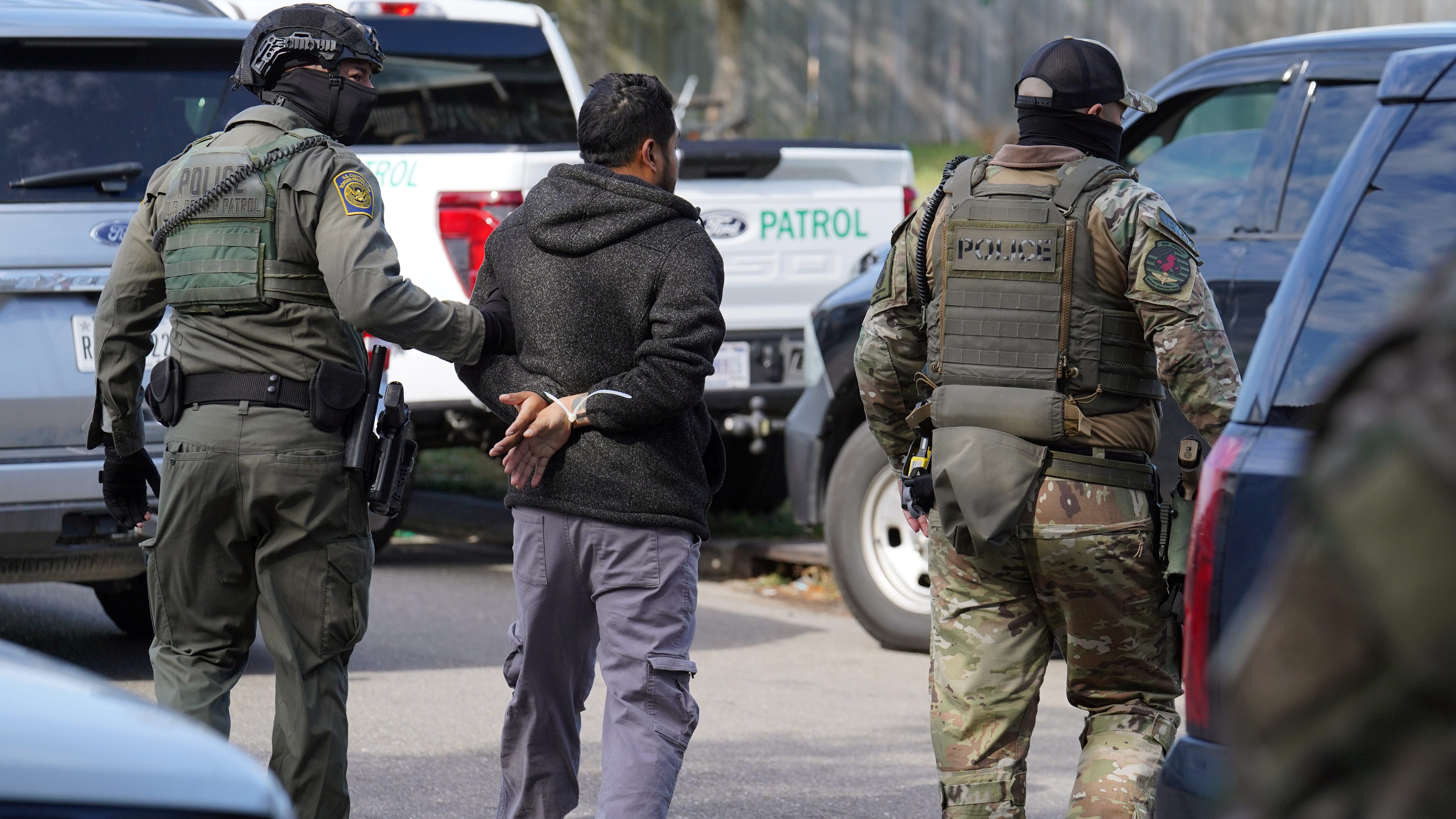 Mayor-elect Moreno, others demand answers on federal immigration sweeps