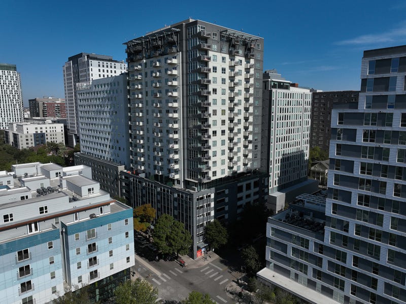 21 Rio exterior shot