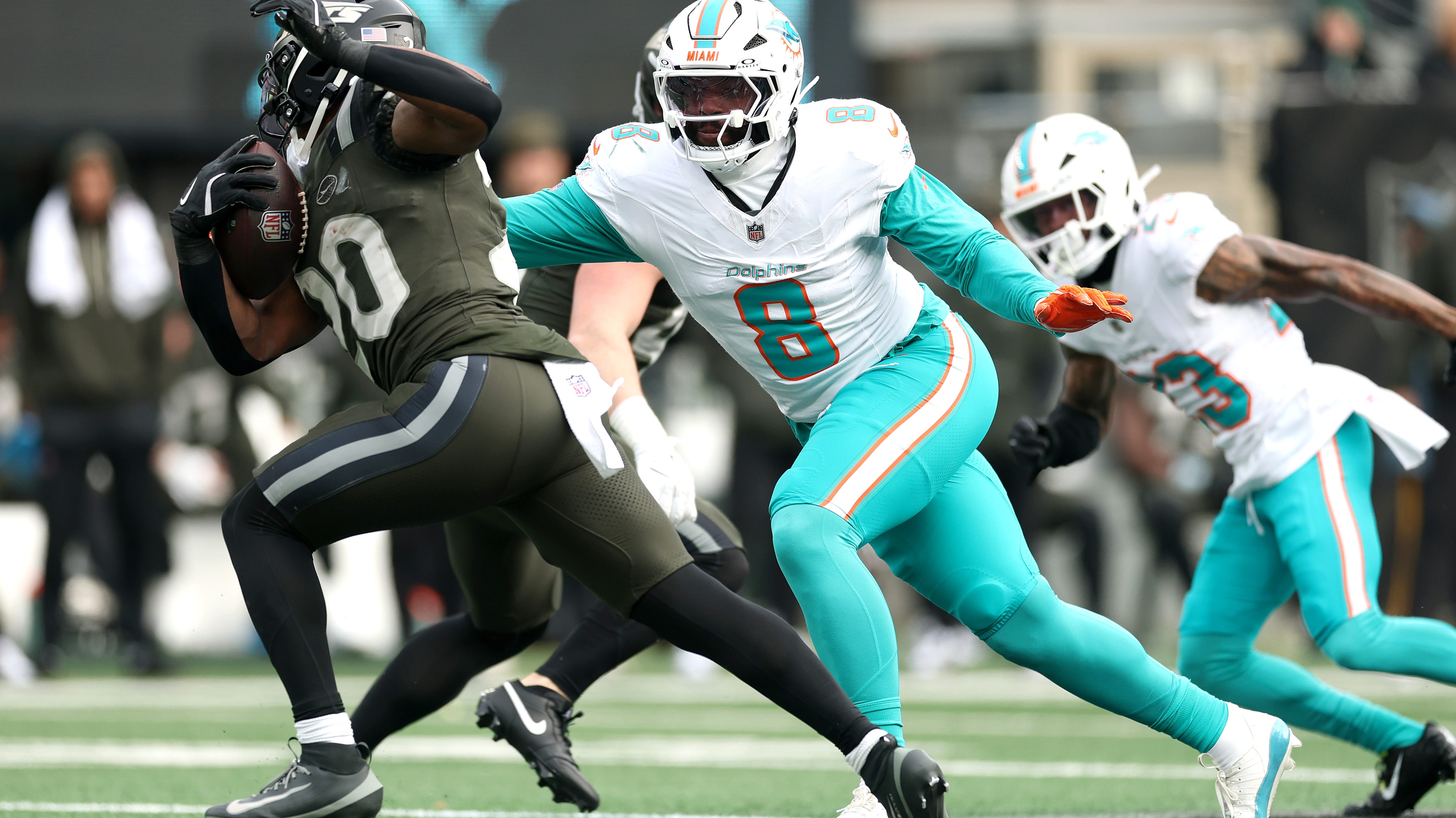 Bills sign edge rusher Matthew Judon to practice squad