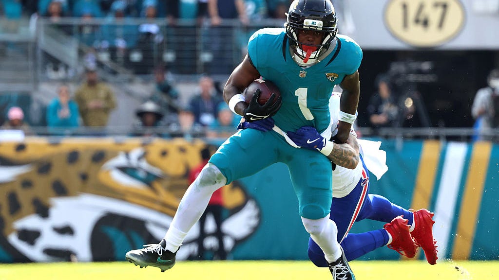 Saints land Louisiana native Travis Etienne in FA to address RB need: report