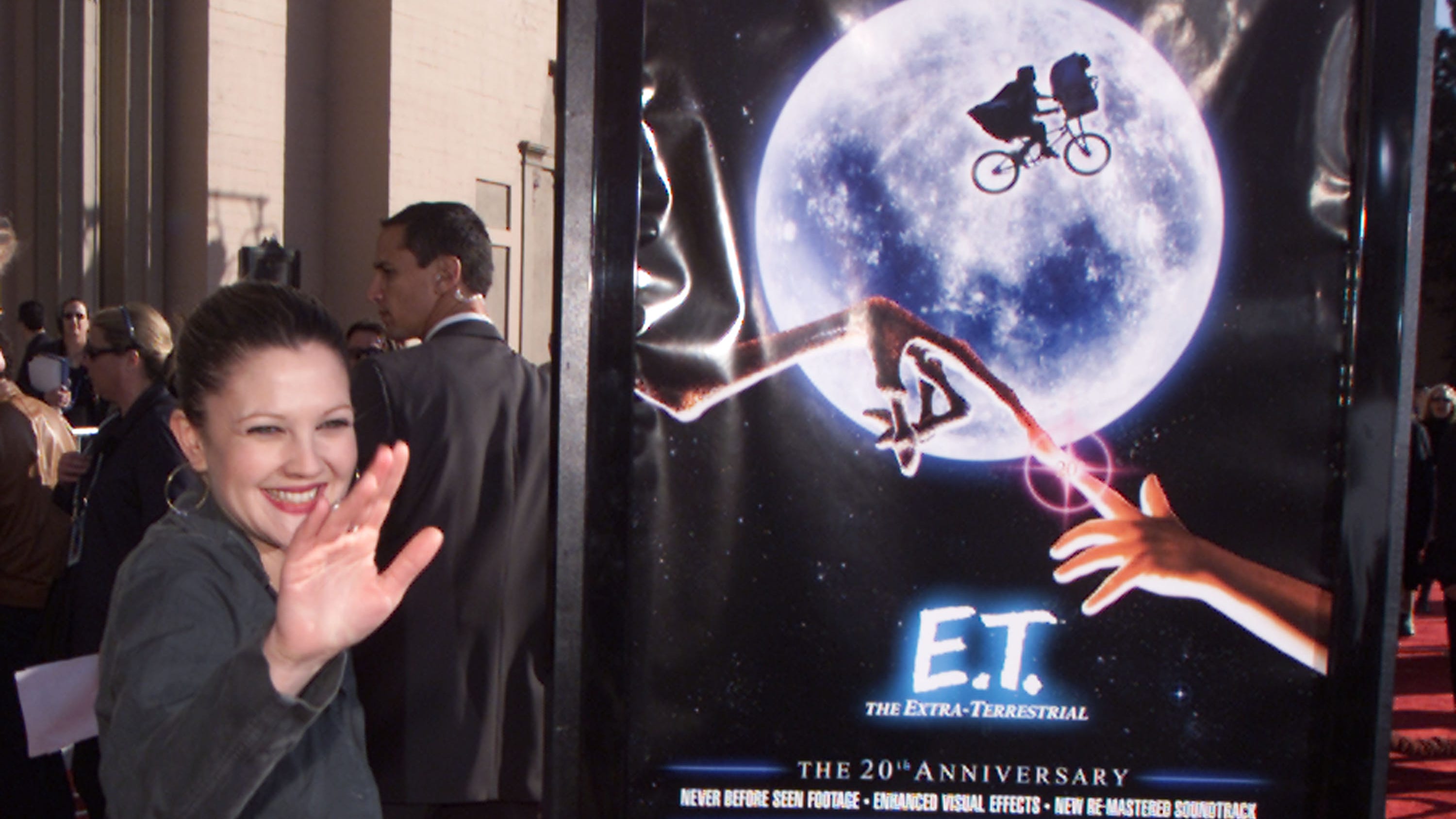 Drew Barrymore thought her alien co-star was real while making ‘E.T.’