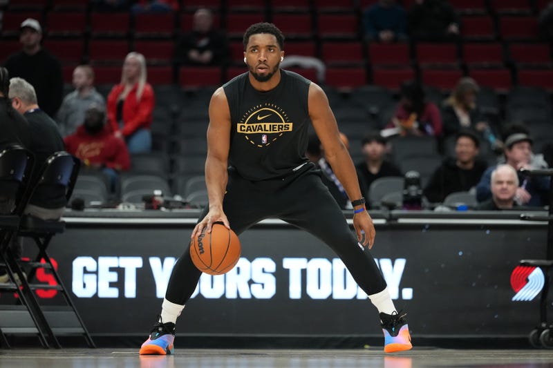 PORTLAND, OREGON - FEBRUARY 01: Donovan Mitchell #45 of the Cleveland Cavaliers warms up before the game against the Portland Trail Blazers at Moda Center on February 01, 2026 in Portland, Oregon 
