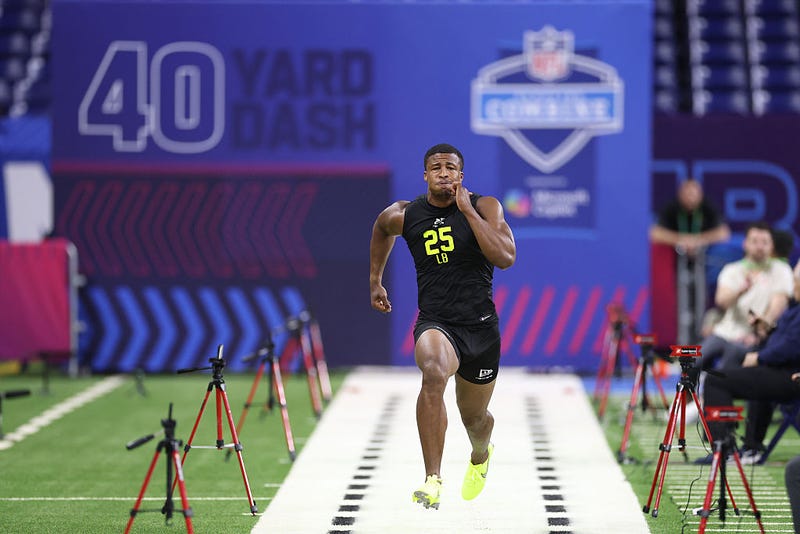 Sonny Styles running at NFL Combine