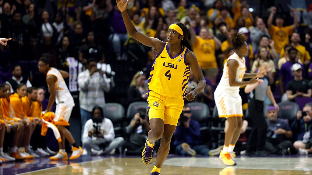 Kim Mulkey on WWL: LSU women leaning on experience in tournament season