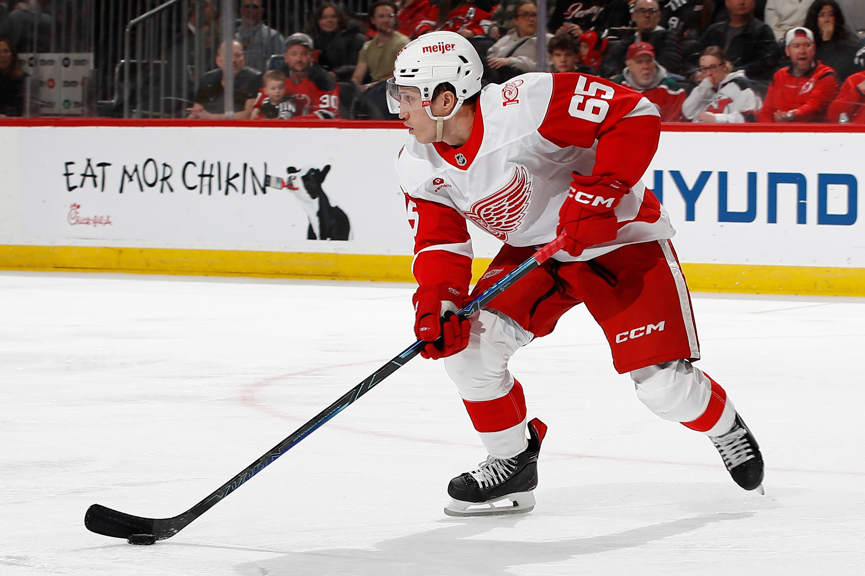 'I don't remember the last time we saw one:' Dominik Shine sparks Red Wings with feistiness and fists