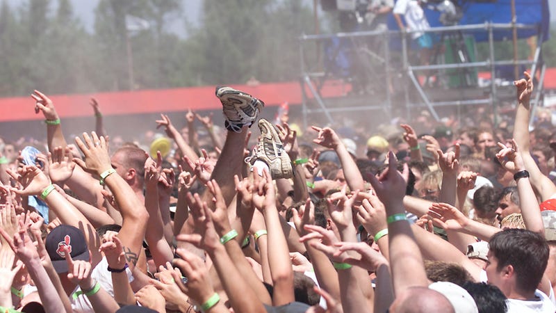 Woodstock '99 crowd