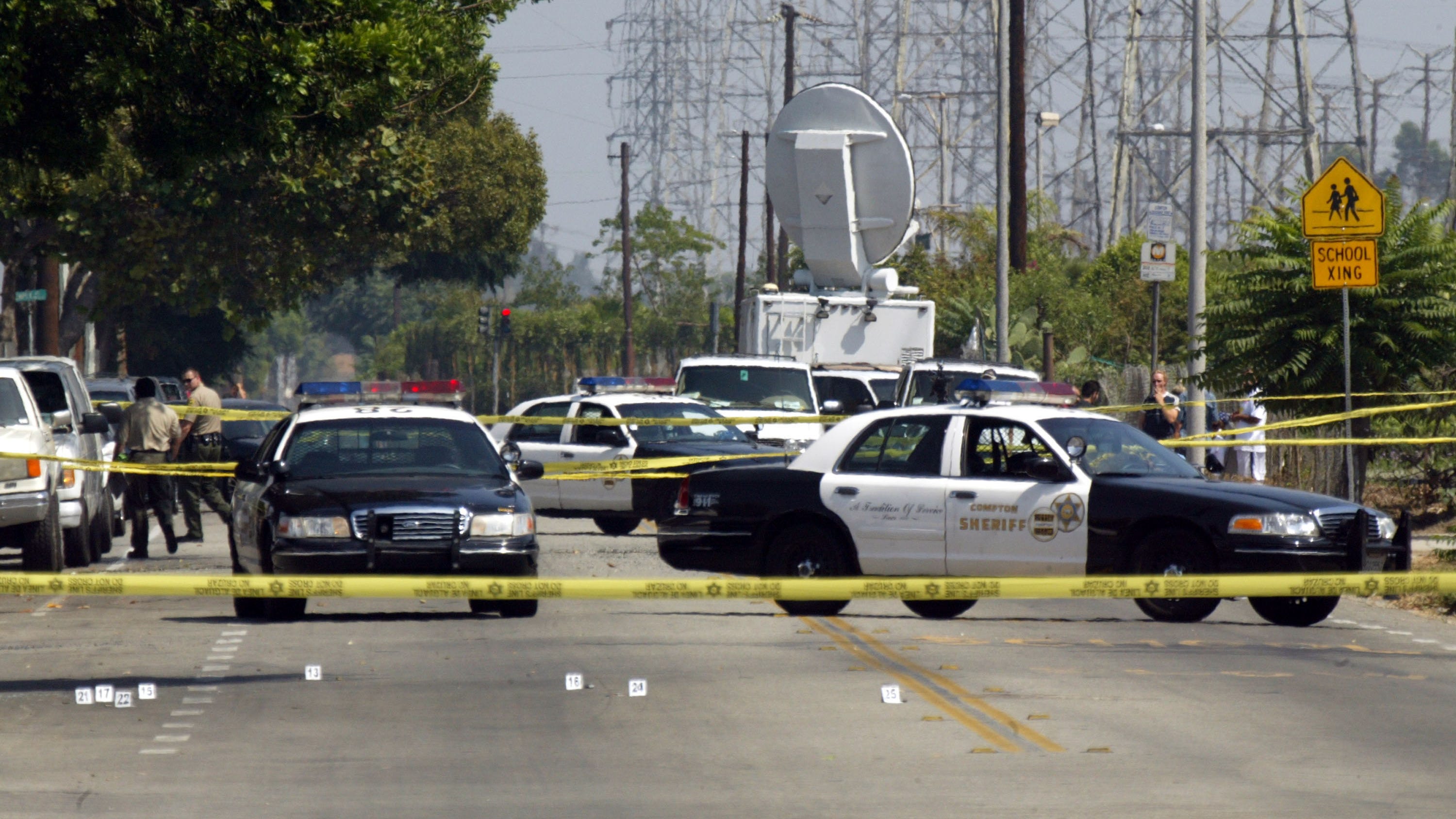 LASD searches for flash mob participants who looted Compton businesses