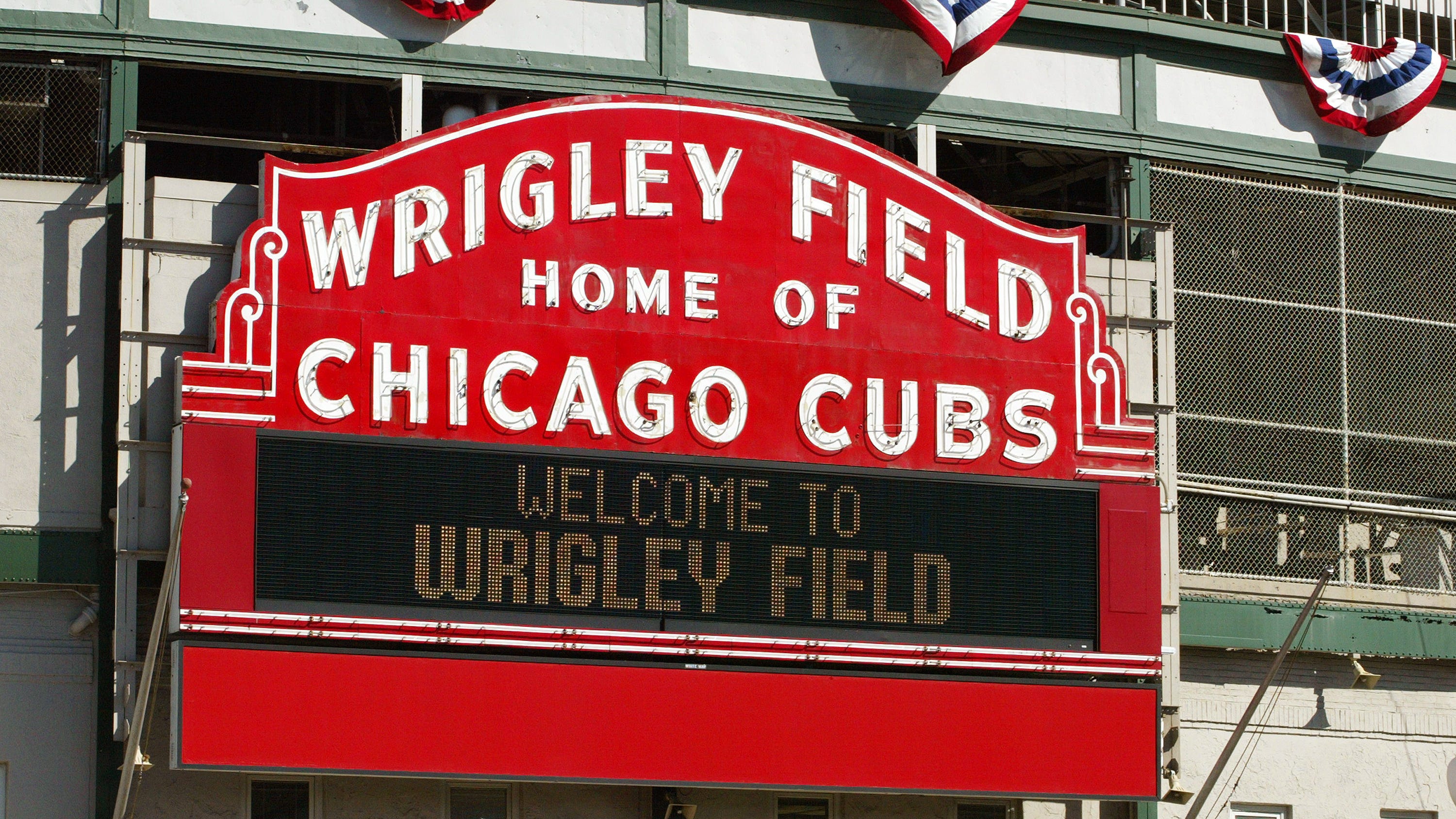 Chicago Cubs, White Sox to increase capacity to 60% later this month