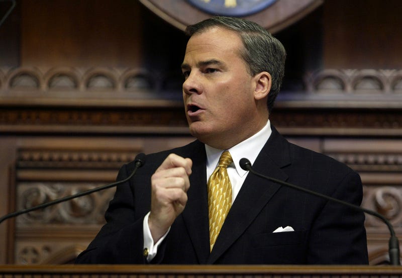 Connecticut Gov. John Rowland delivers his State of the State address to the Connecticut House of Representatives, February 4, 2004.