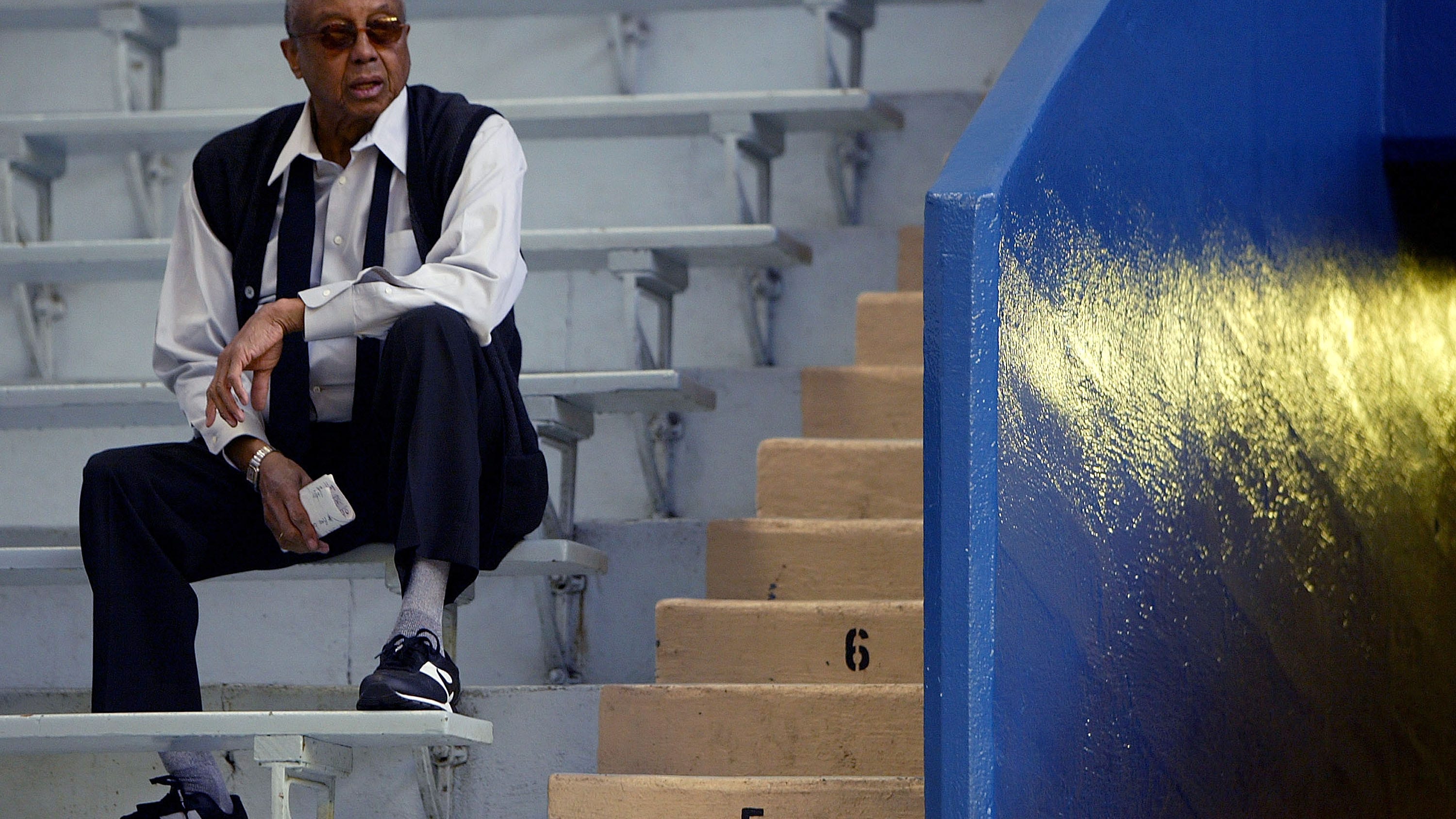 Legendary Temple basketball coach John Chaney dies at 89