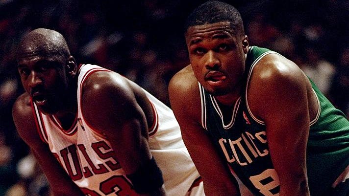 Antoine Walker says he and Michael Jordan were down $900K in 36-hour game of spades and nearly won it back