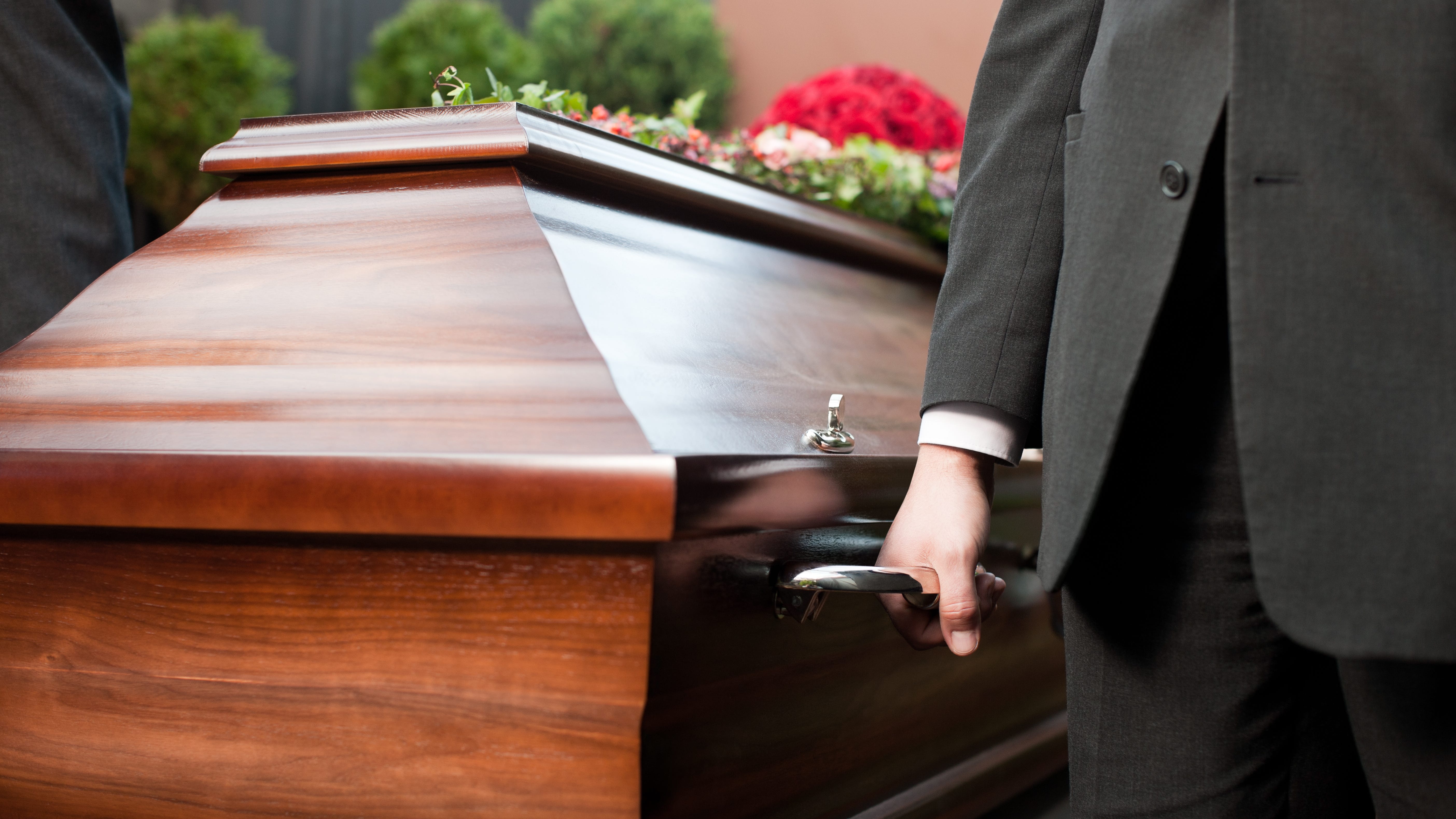 Family wins $1.5M after coroner mistakenly tells them son is dead