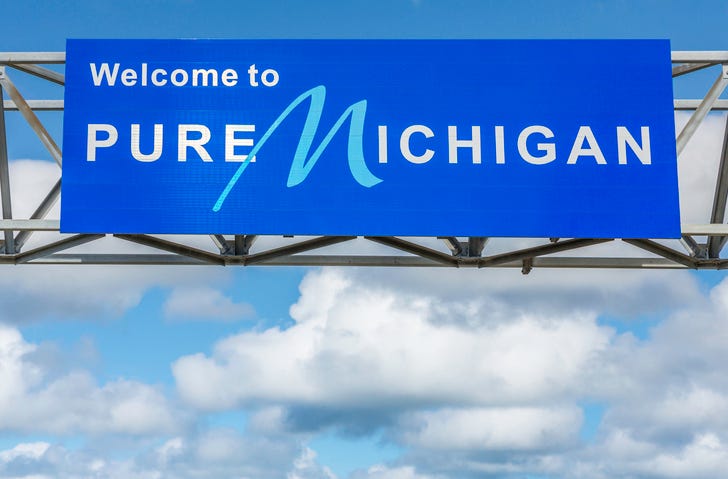 Michigan welcome sign