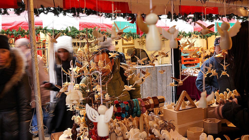 NYC holiday markets are back! Here's when the iconic shops are open:
