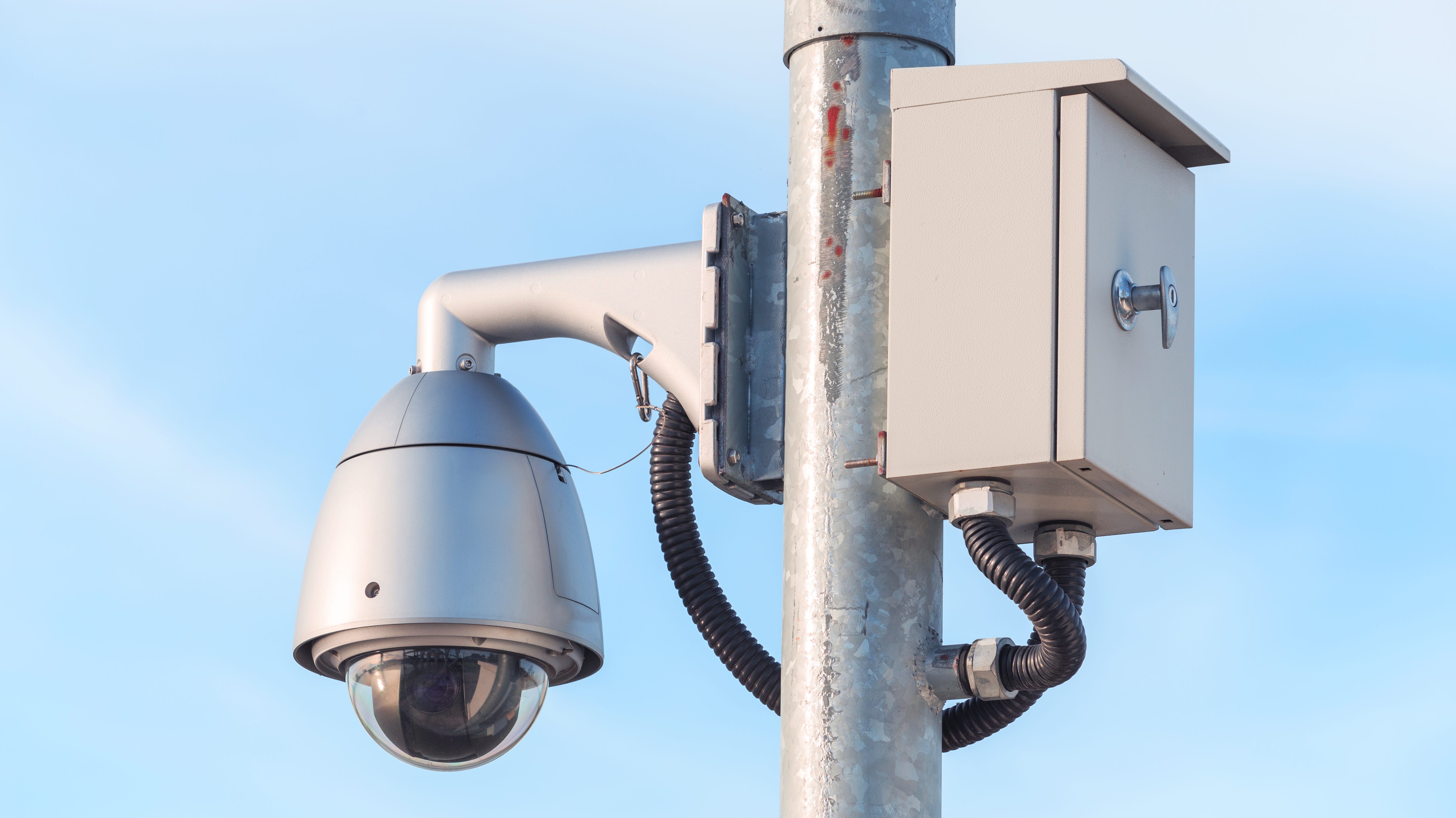16 license plate reading cameras installed along Oak Forest thoroughfares