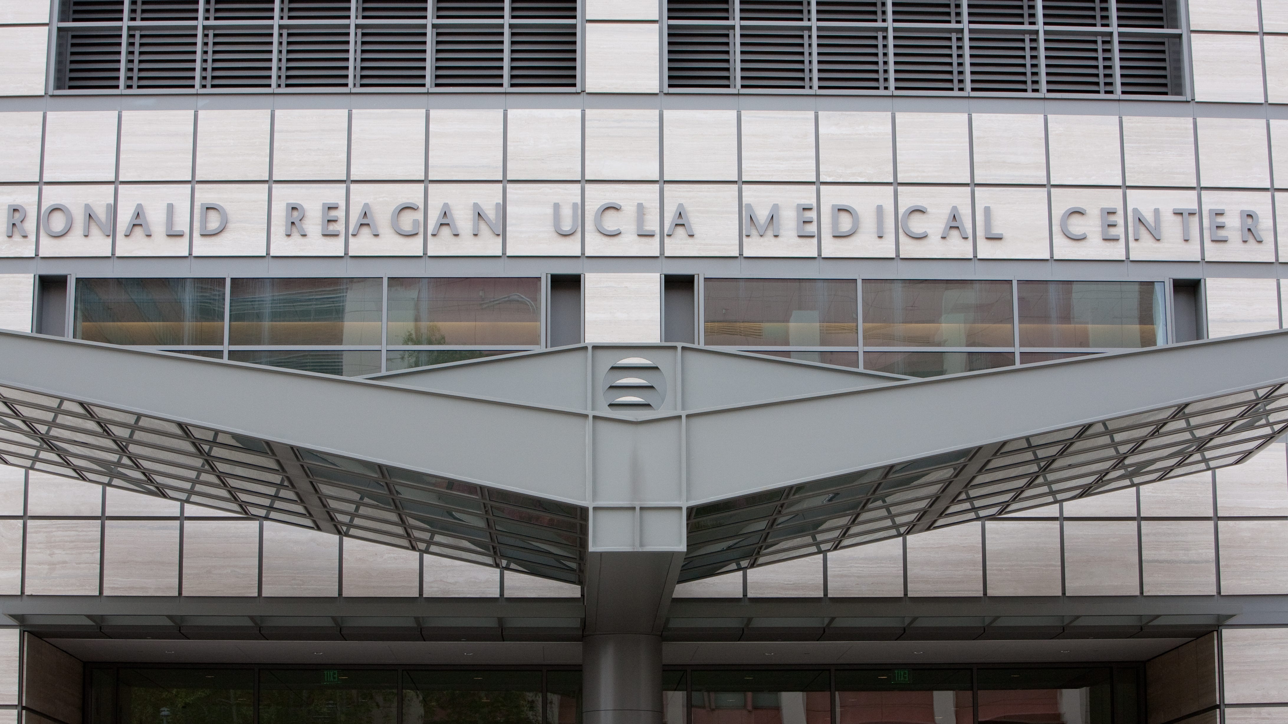 Ex-UCLA gynecologist may be retried on deadlocked sex charges