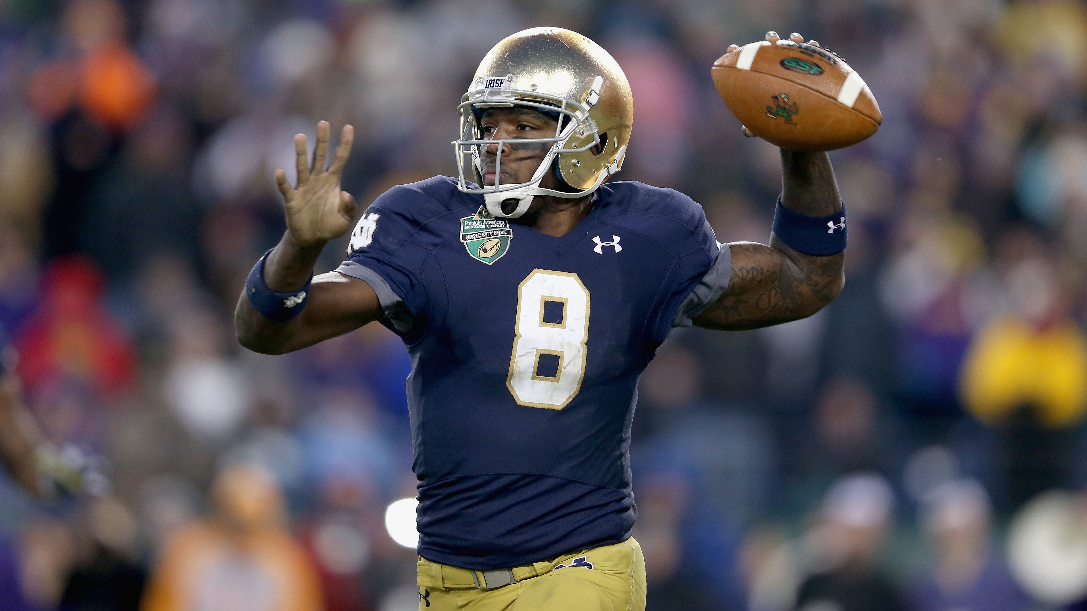 Former Notre Dame QB Malik Zaire shades Brian Kelly during Fiesta Bowl