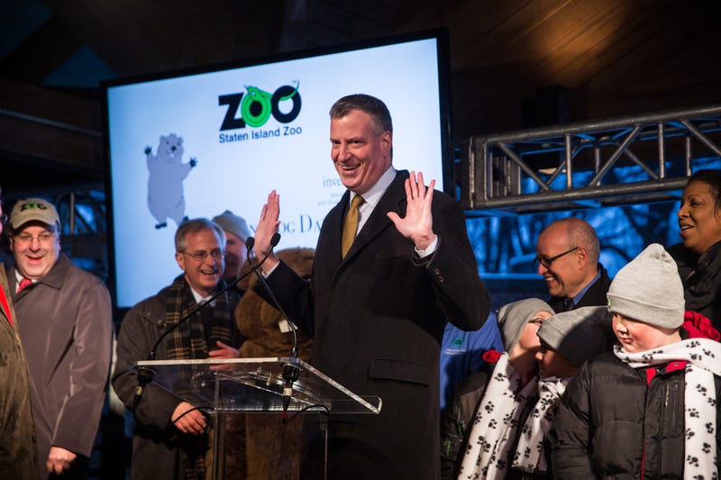 Then-Mayor Bill de Blasio speaks at a Groundhog Day event after viewing Staten Island Chuck on Feb. 2, 2015, a year after he dropped Charlotte the groundhog at the same event