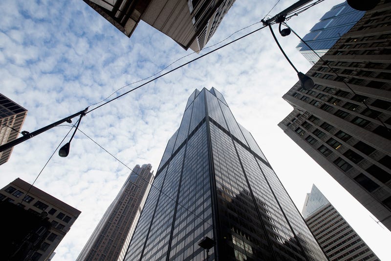 Willis Tower on a sunny day in Chicago