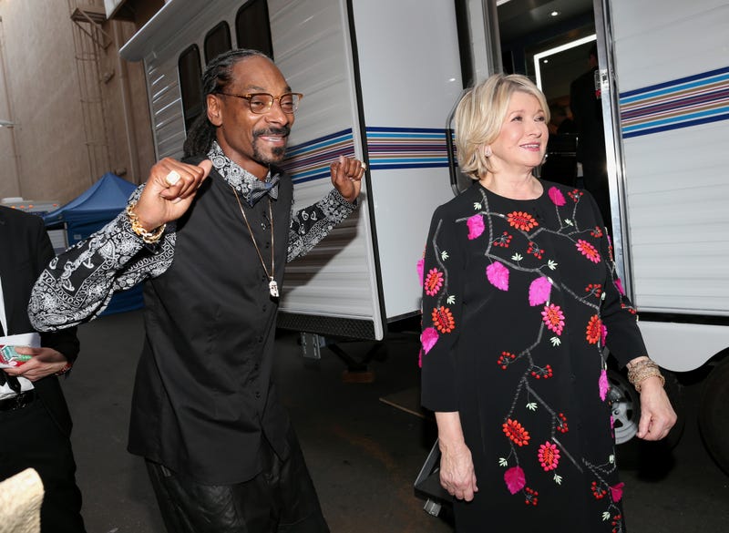 snoop dogg and martha stewart letting loose back stage