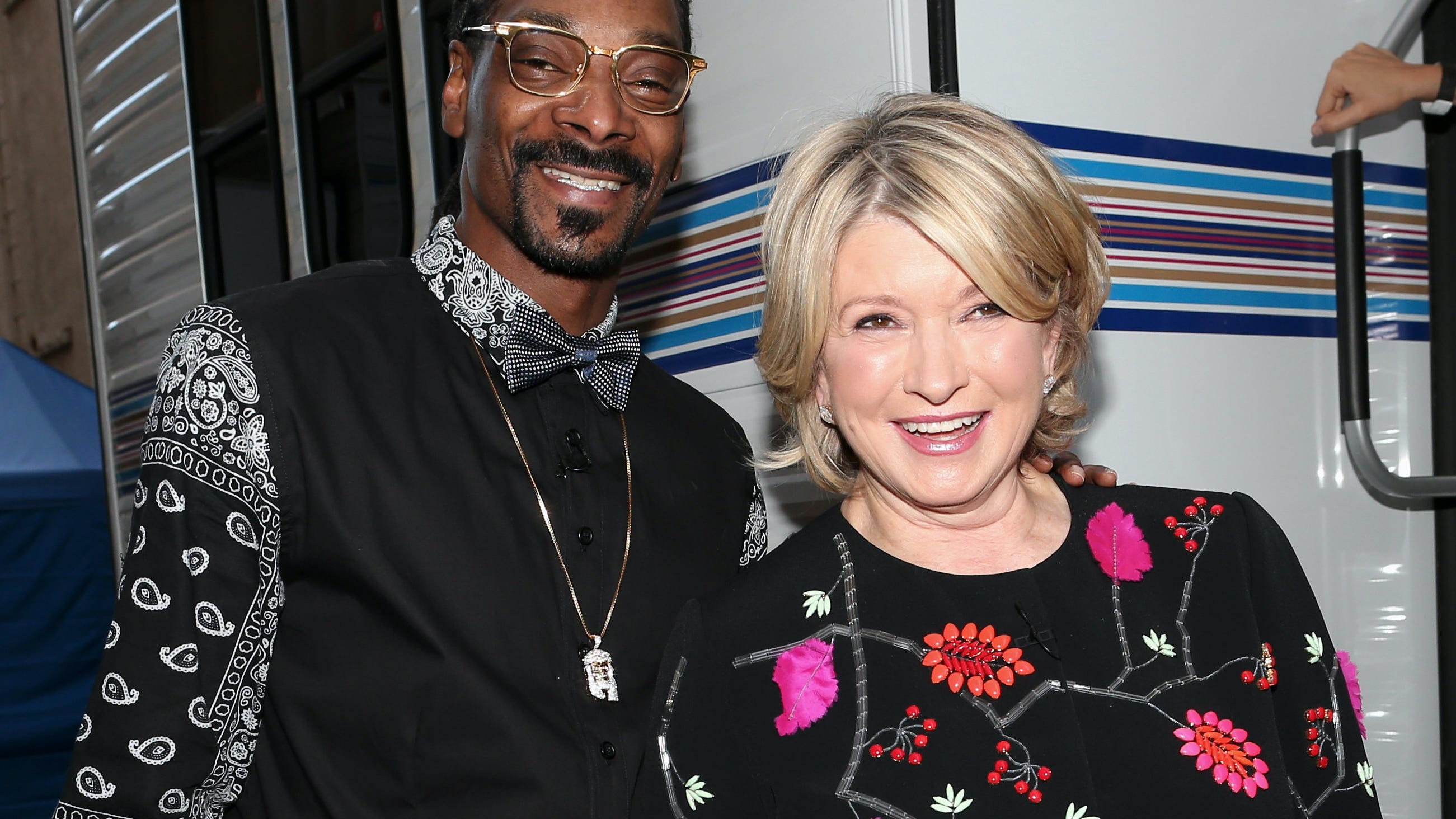 Martha Stewart made NSFW Christmas cookies in honor of Snoop Dogg