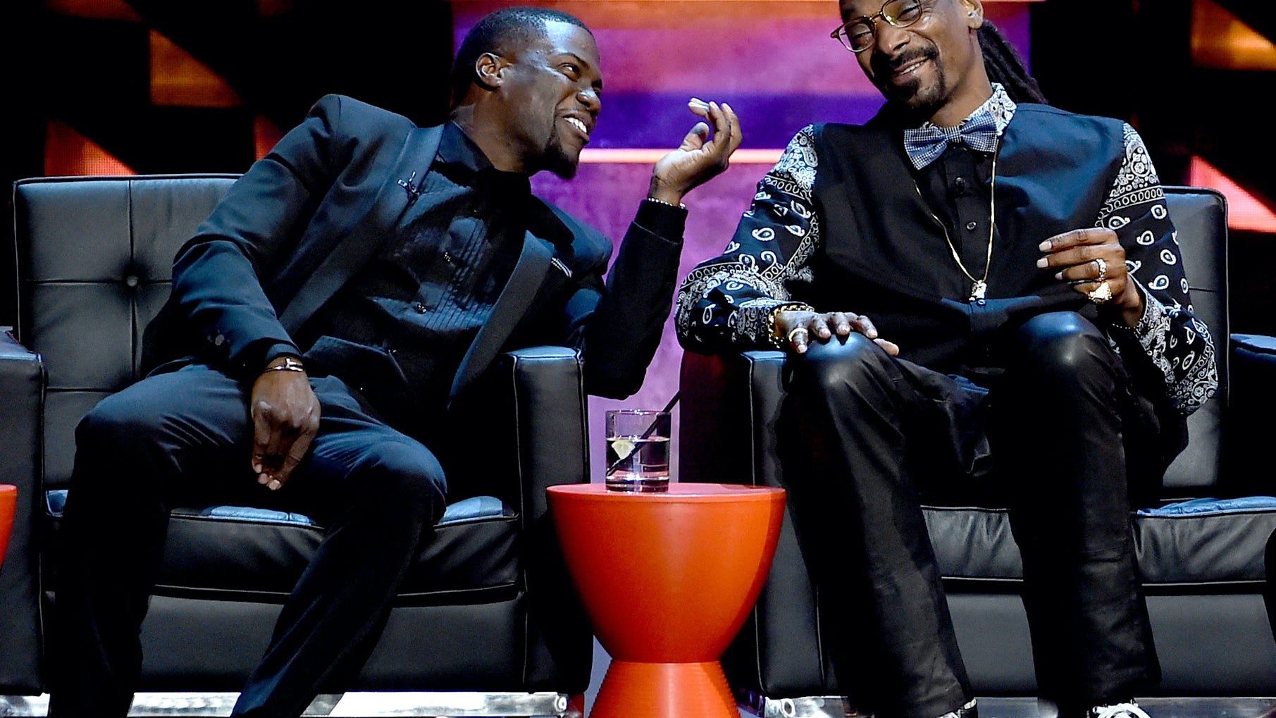 Kevin Hart and Snoop Dogg get schooled in karate by 9-year-old twin brothers