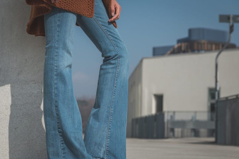 Bell-bottom pants