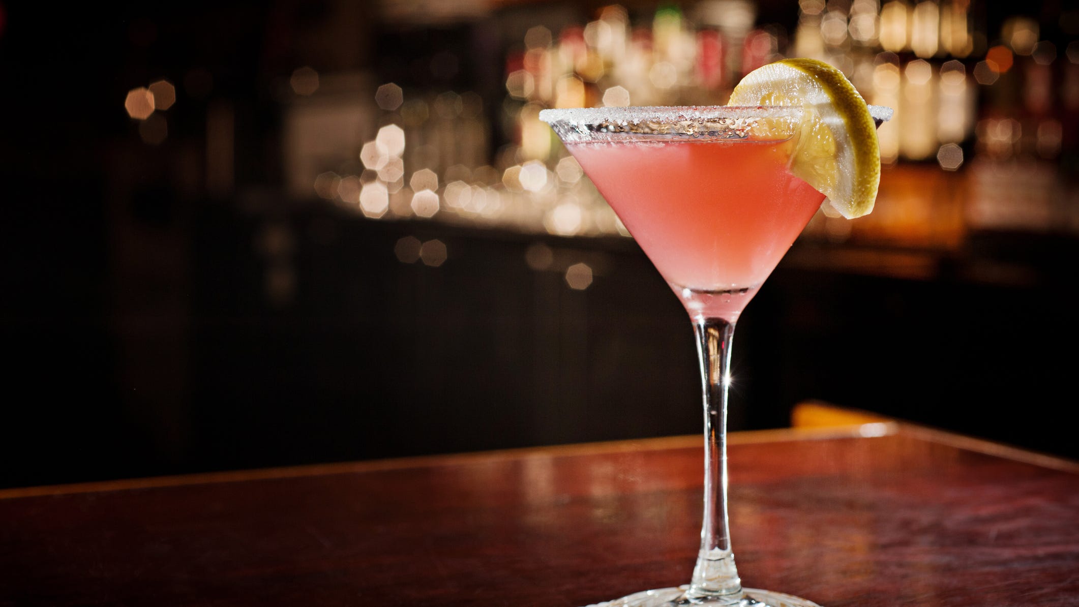 Some Connecticut restaurants to offer free drinks to customers with COVID-19 vaccination card