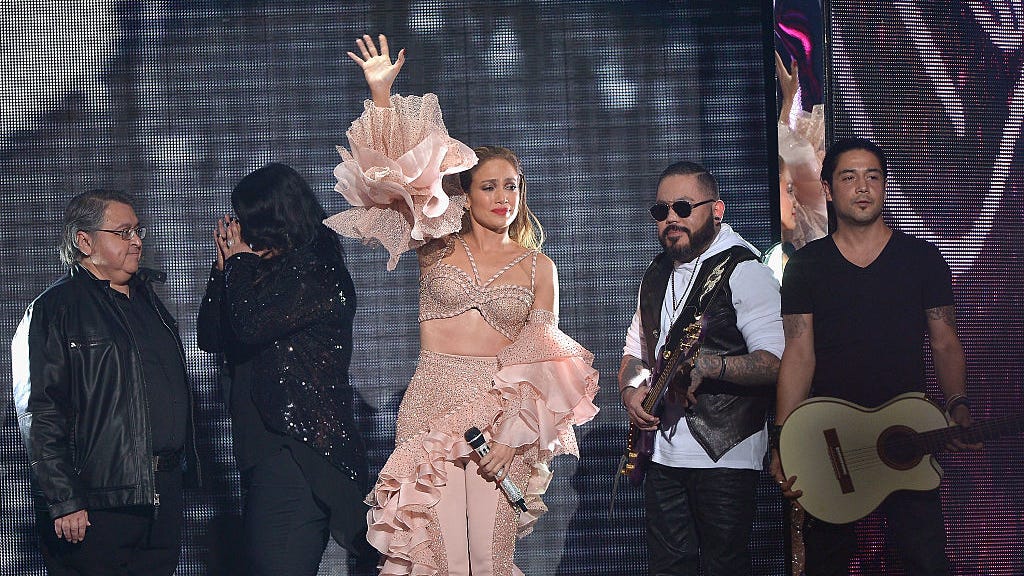 Jennifer Lopez comparte lo que piensa del programa de Selena Quintanilla en Netflix