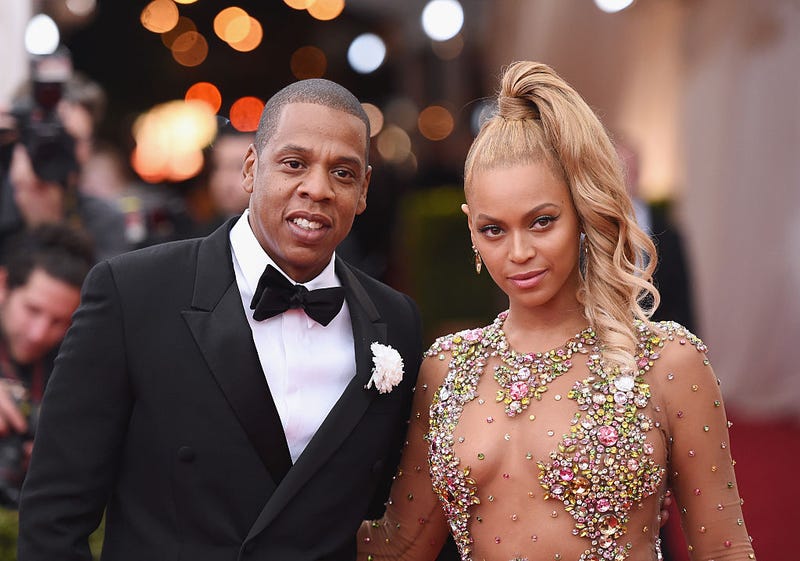 Jay Z (L) and Beyoncé attend the "China: Through The Looking Glass" Costume Institute Benefit Gala at the Metropolitan Museum of Art on May 4, 2015 in New York City.