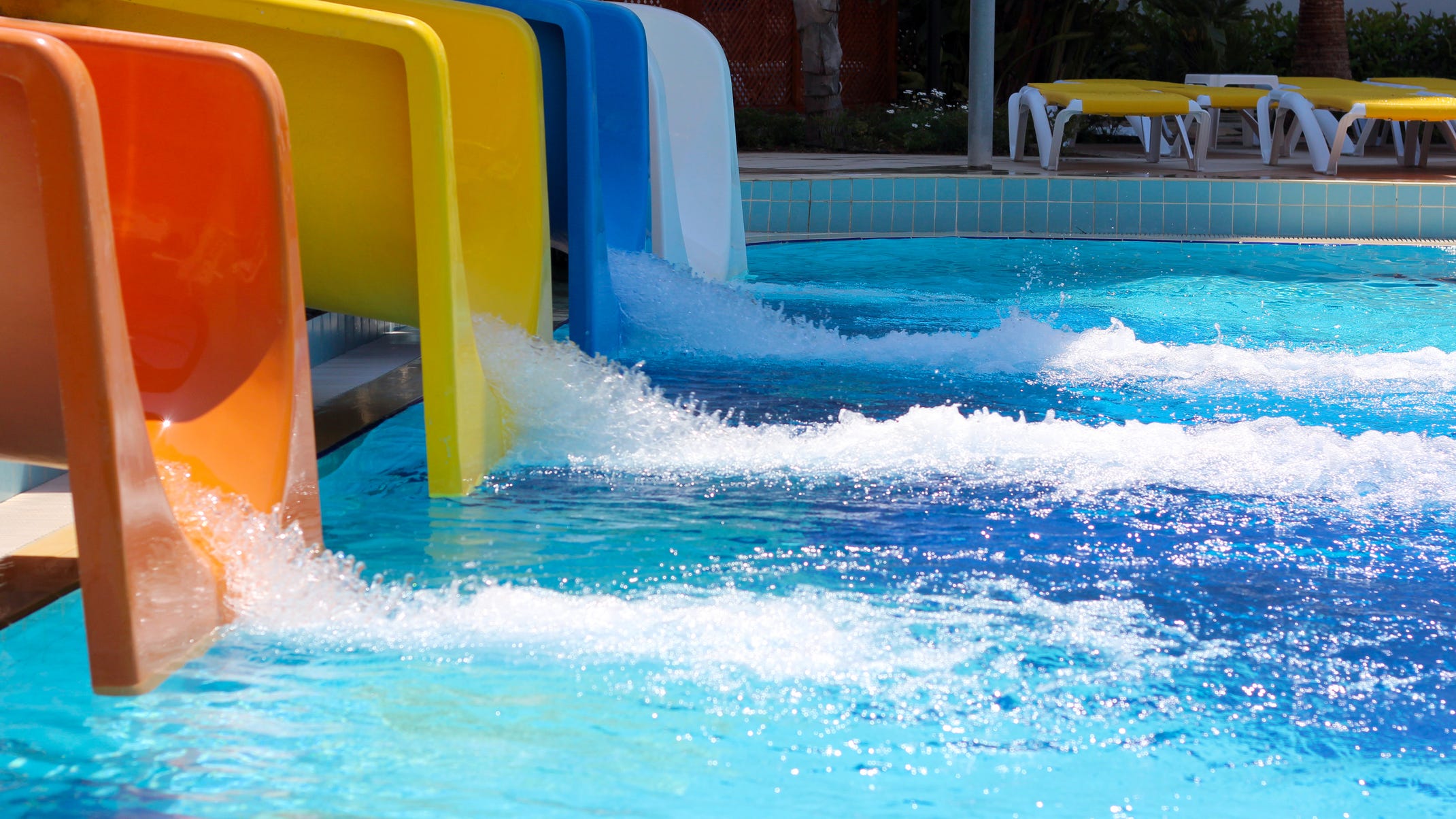 Man arrested for 'inappropriately touching' young girls in water park at Michigan's Adventure