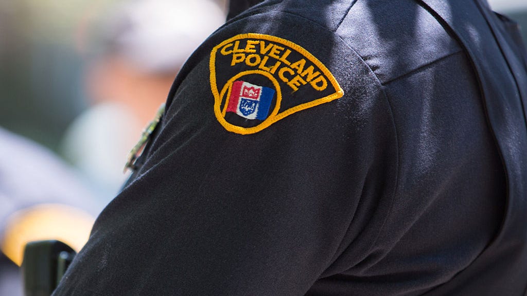 Ohio looks to lower age requirement to 18 for cops