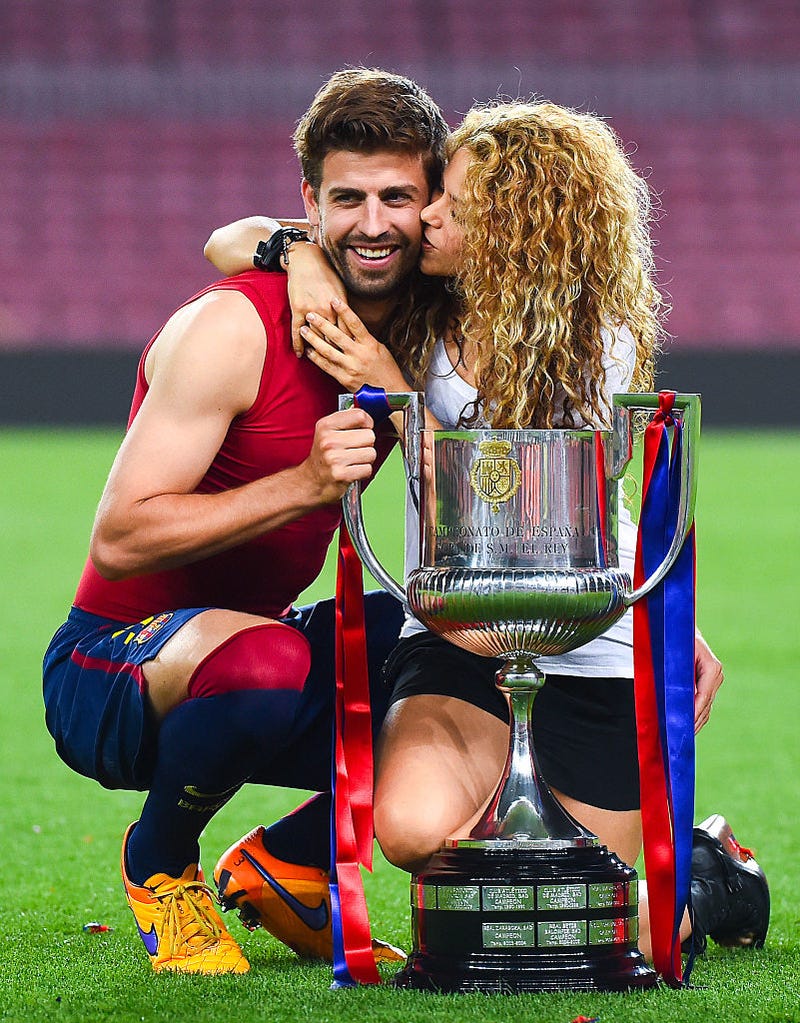 Gerard Pique of FC Barcelona and Shakira pose with the trophy after FC Barcelona won the Copa del Rey Final match against Athletic Club at Camp Nou on May 30, 2015 in Barcelona, Spain. 