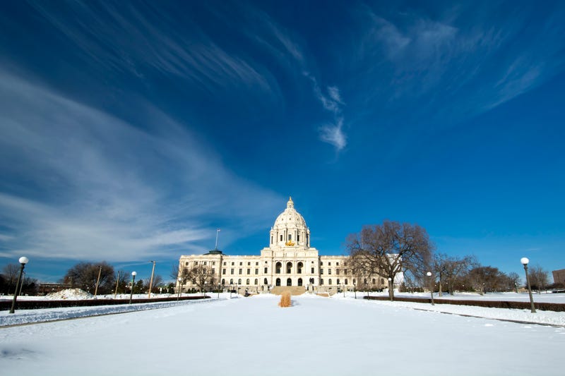 Leaders of both parties in the fractured Minnesota House are scheduled to meet later Monday to discuss the possibility of a power-sharing agreement on the eve of the legislative session.