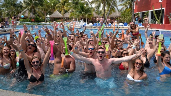 More Than 40 Spring Breakers Now Test Positive for Coronavirus After Trip to Mexico
