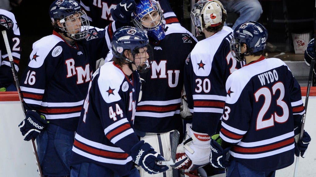 Robert Morris eliminates men’s and women’s hockey