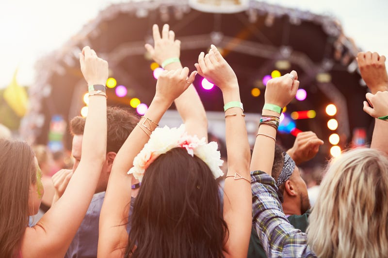 COVID-19 vax cards, drivers licenses and cell phones among over 1,000 items at Lolla’s lost and found